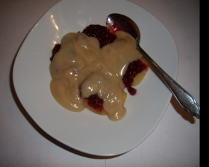 Gedünstete Zimtäpfel mit Vanillesauce