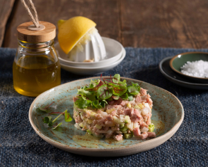 Thunfischtartare mit Avocado und Fenchel