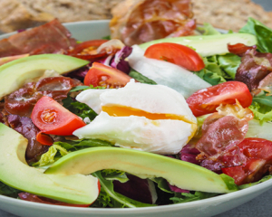 Prosciutto Avocado Salat