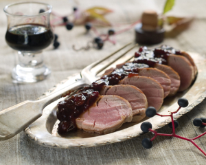 Schweinefilet mit Zwetschken Wacholder Sauce