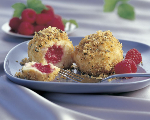 Himbeerknödel mit Kürbiskernöl