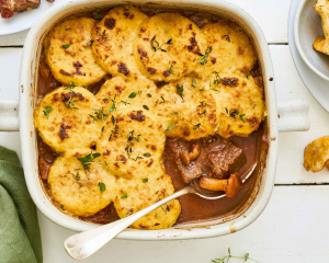 Ragout mit Eierschwammerln und überbackener Polenta