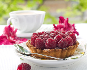 Törtchen mit Himbeeren