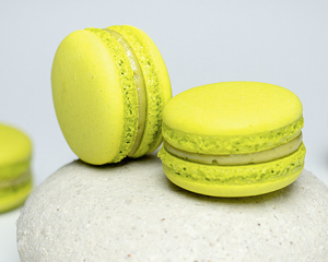 Matcha-Macarons mit Yuzu