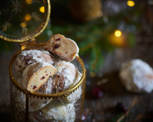 Mini-Stollen mit Cranberries und Marzipan