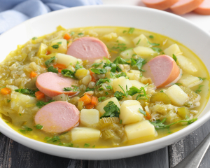 Erbsensuppe mit Frankfurter Würstel