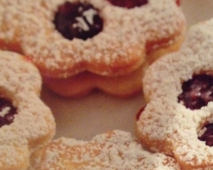 Oma's Linzer Augen 