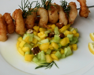 Garnelen im Prosecco-Teig mit Mango-Gurken-Salsa