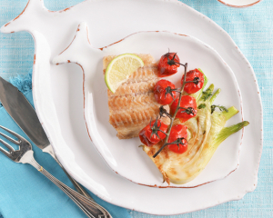 Gegrillter Wels auf Fenchel   mit Paradeiser-Gurken-Salsa und Dillrahmsauce