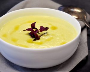 Sellerie Suppe mit Rupp Feinster Streich mit Emmentaler