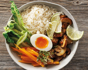 Raffinierte Bibimbap Bowl vegetarisch