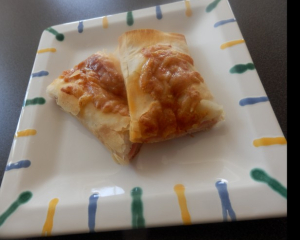 Strudel mit Schinken und Käse