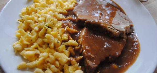 Rindschnitzerl mit Spätzle