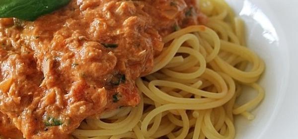 Spaghetti mit Thunfisch-Tomaten Sauce