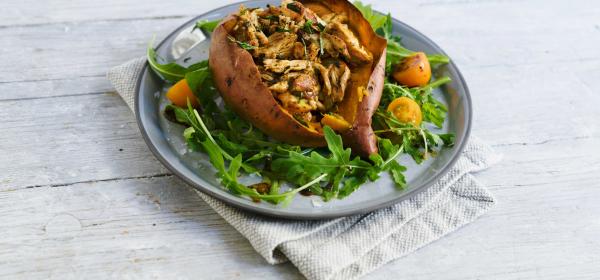 Ofen-Süßkartoffel mit BBQ-Knoblauch-Huhn