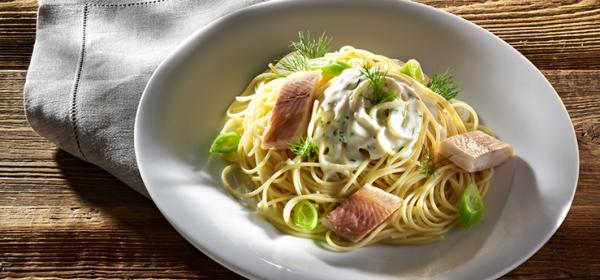 Spaghettini mit geräucherter Lachsforelle