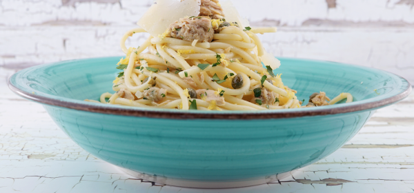 Thunfisch-Pasta mit Zitrone und Kapern