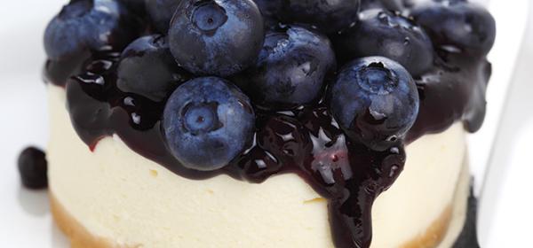 Heidelbeer Torte mit Waffel-Biskotten-Boden