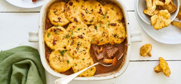 Ragout mit Eierschwammerln und überbackener Polenta