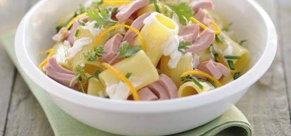 Maccheroni mit Thunfisch und frischem Ricotta