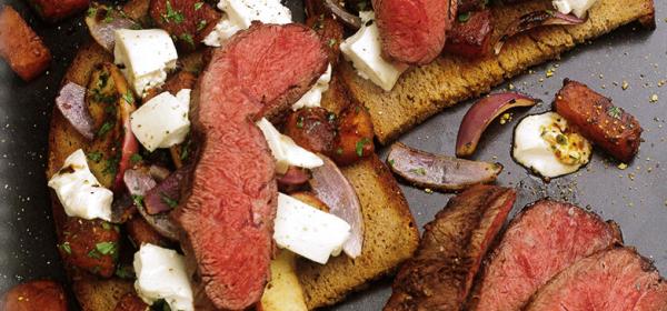 Flat Iron Steak & Schwarzbrot mit Kürbisgemüse