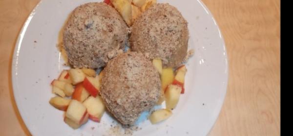 Apfelknödel