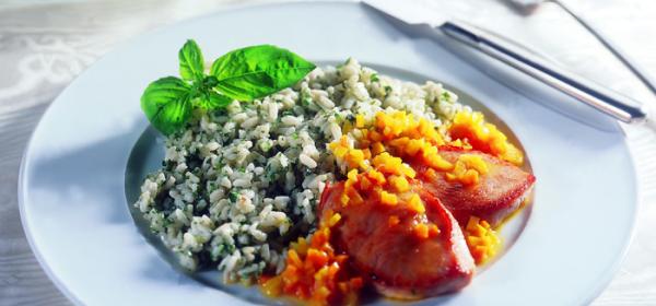 Putenfilets in Safran-Gemüsesaft mit Kräuterrisotto