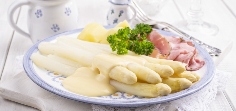 Spargel mit Sauce Hollandaise