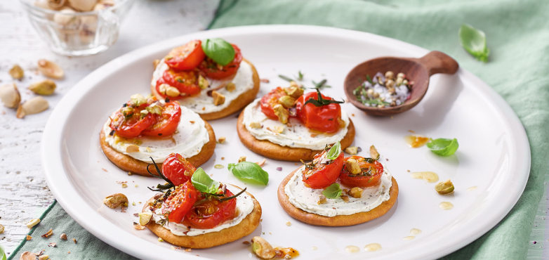 Pizzetten mit Philadelphia Kräuter und Tomaten