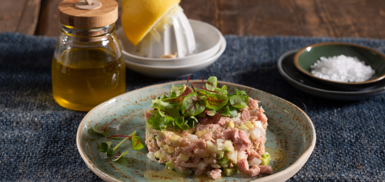 Thunfischtartare mit Avocado und Fenchel