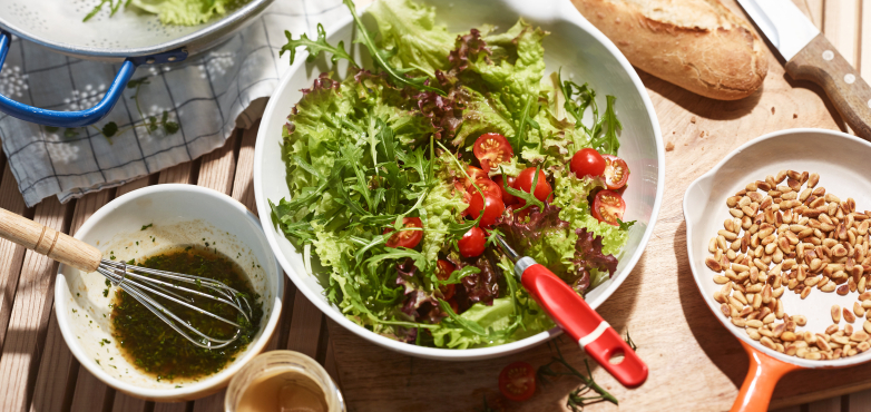 Sommerlicher Salat mit Würze-Dressing