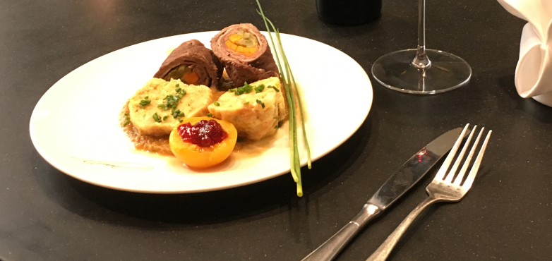 Rindsrouladen mit Semmelknödel