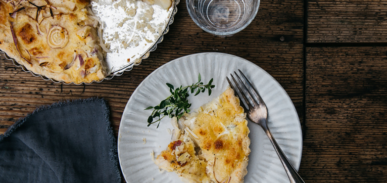 Zwiebel-Birnen-Quiche mit Bergkäse