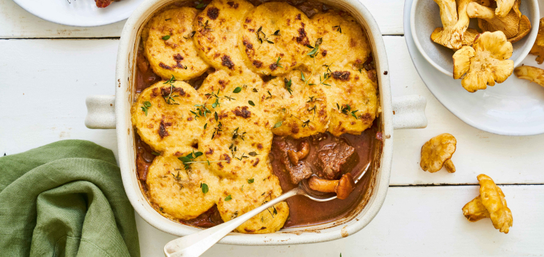 Ragout mit Eierschwammerln und überbackener Polenta