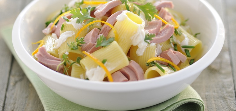 Maccheroni mit Thunfisch und frischem Ricotta