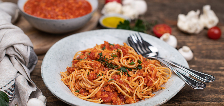 Recheis Vollkornspaghetti mit Karfiol-Bolognese