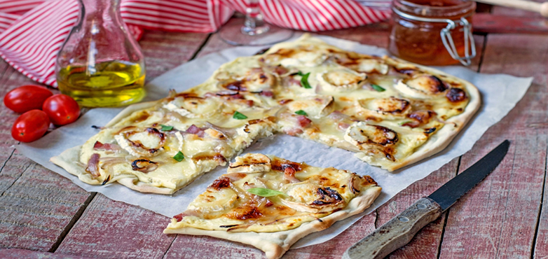 Flammkuchen mit Speck